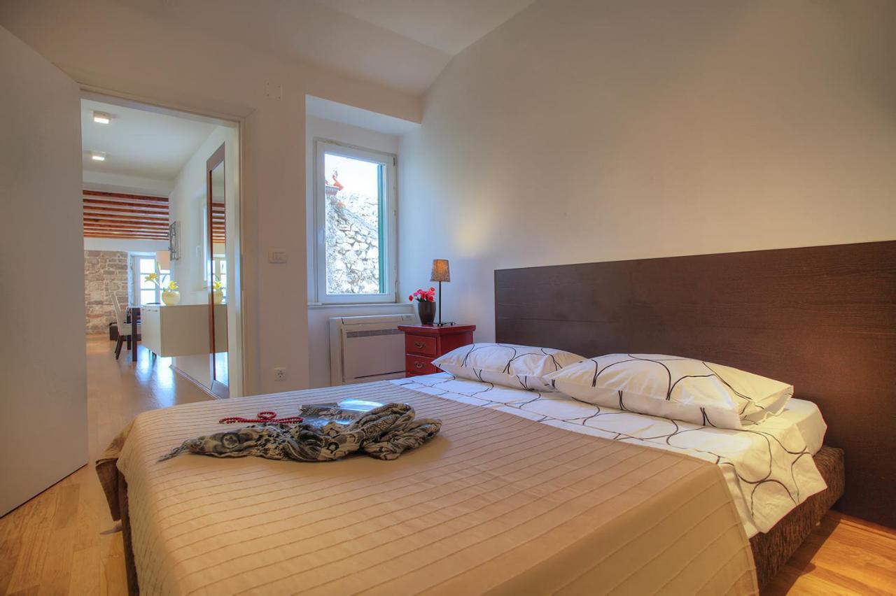 Casa Marina Apartments 希贝尼克 外观 照片