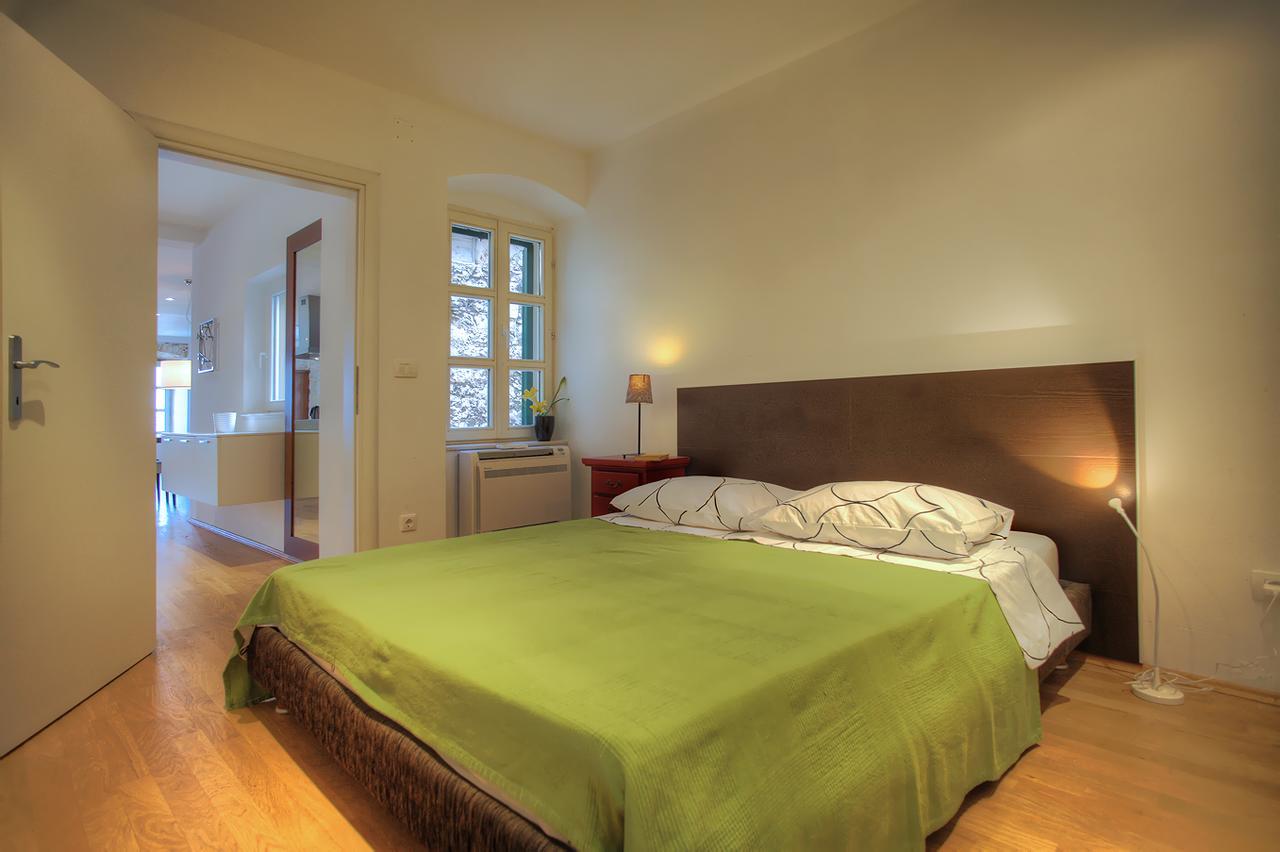 Casa Marina Apartments 希贝尼克 外观 照片
