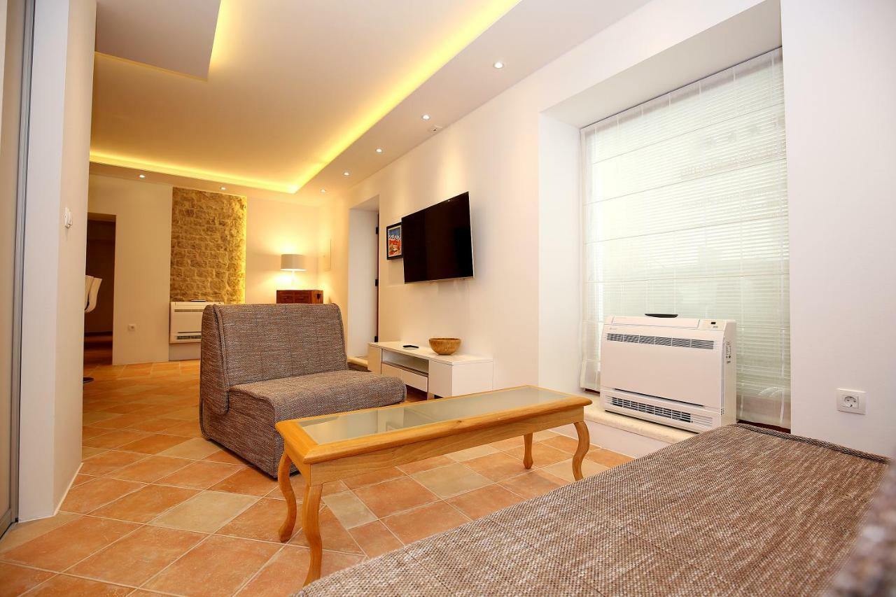 Casa Marina Apartments 希贝尼克 外观 照片
