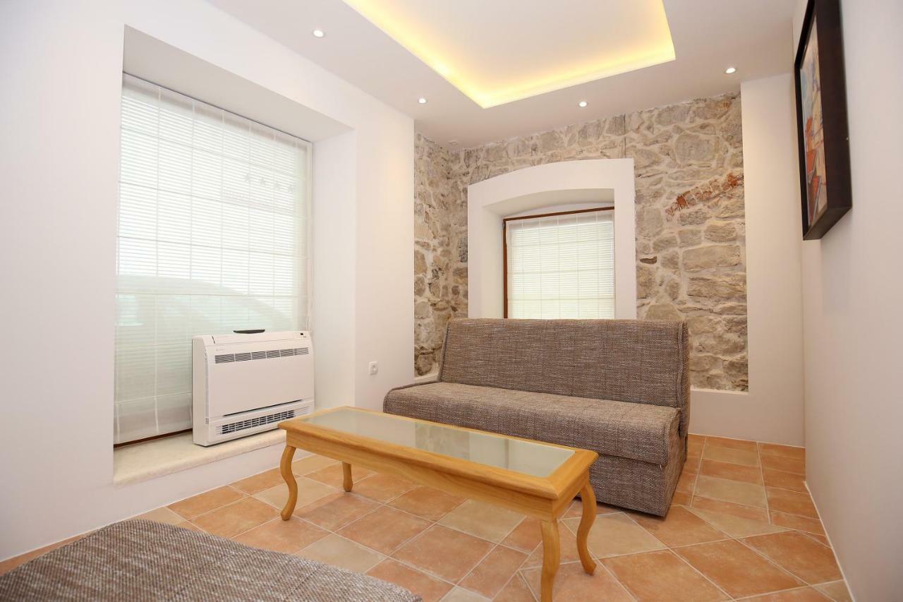 Casa Marina Apartments 希贝尼克 外观 照片