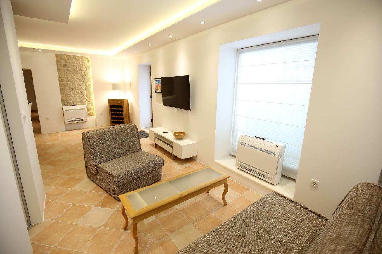 Casa Marina Apartments 希贝尼克 外观 照片