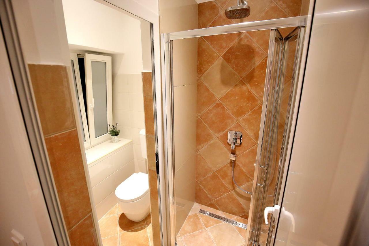 Casa Marina Apartments 希贝尼克 外观 照片