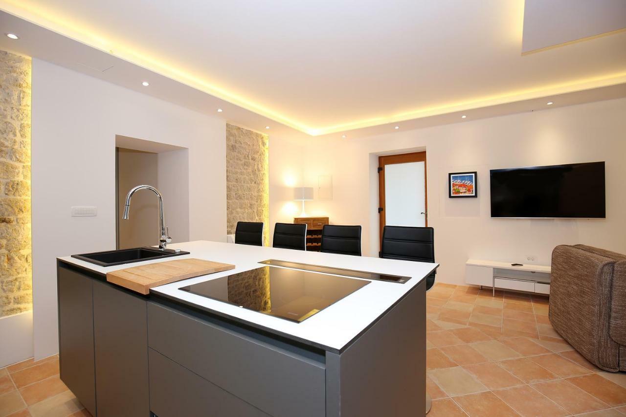 Casa Marina Apartments 希贝尼克 外观 照片
