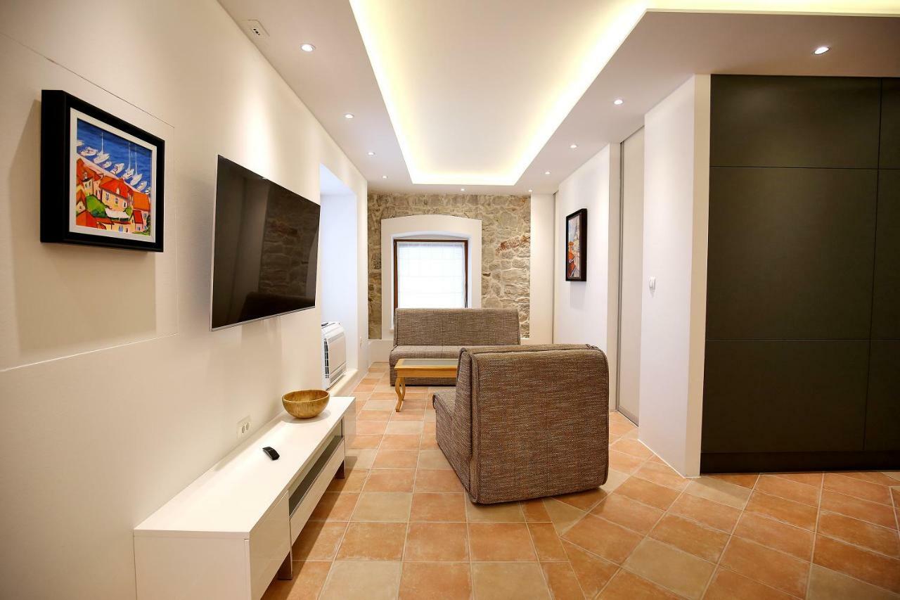 Casa Marina Apartments 希贝尼克 外观 照片