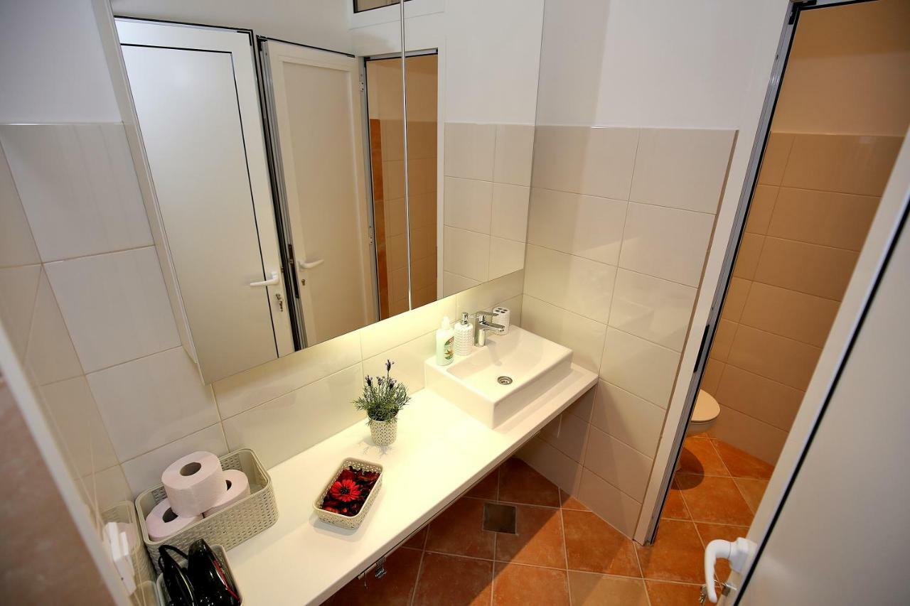 Casa Marina Apartments 希贝尼克 外观 照片
